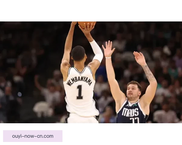 爱德华兹复出贡献17分森林狼大胜独行侠 多森姆三双表现亮眼弗拉格表现出色